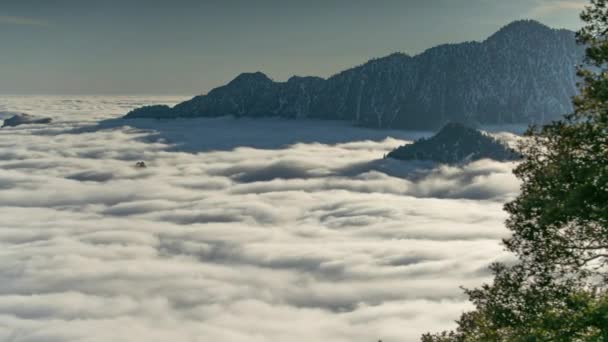 Alpine Mountain Summit Mare Nuvole Caduta Dell Ora Del Tramonto — Video Stock