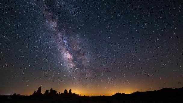天の川南の空14Mmの水星流星群2019日の出モハベ砂漠カリフォルニア — ストック動画