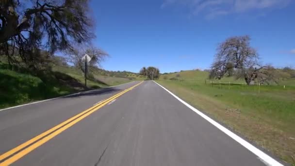 Carrizo Plain Highway Westbound Mountain Pass Driving Plate California Stany — Wideo stockowe