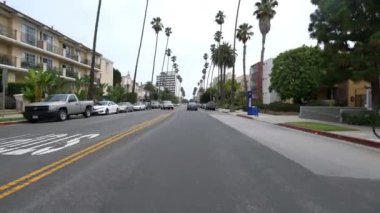 Santa Monica 4. St St Southbound 1 Kaliforniya Bulvarı sürücü plakası ABD