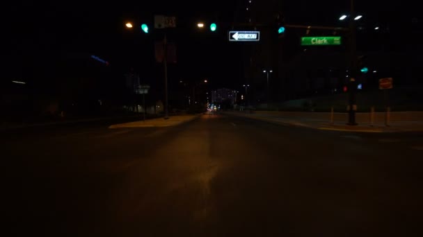 Las Vegas Blvd Downtown Driving Plate Northbound Bei Nacht Der — Stockvideo