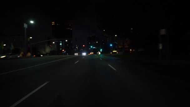 驾驶平板浅色聚焦洛杉矶威尔郡大道东行2号 位于美国加州贝弗利格伦大道 — 图库视频影像