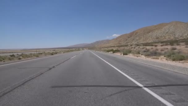 Desert Highway Πρότυπο Οδήγησης Front View Καλιφόρνια Ηπα — Αρχείο Βίντεο