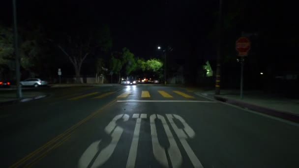 驾驶平板浅色聚焦好莱坞日落大道西行6号在美国加州好莱坞高速公路 — 图库视频影像