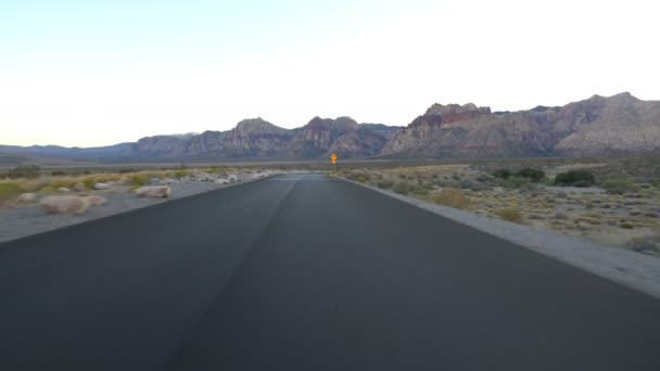 Placa Condução Nevada Desert Highway Sunset Nevada Eua — Vídeo de Stock
