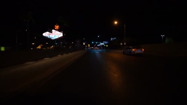 Λας Βέγκας Στριπ Οδήγηση Πλάκα Νότια Νύχτα Στο Λας Βέγκας — Αρχείο Βίντεο