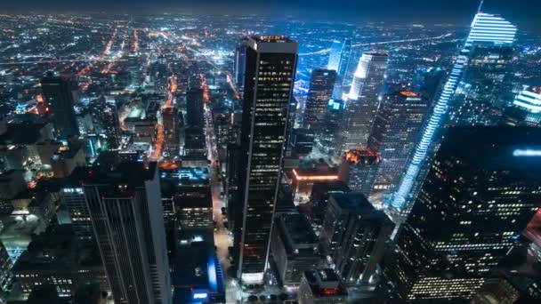 洛杉矶市中心格林威治摩天大楼空中时光飞逝在加利福尼亚美国的天线阵左方 — 图库视频影像