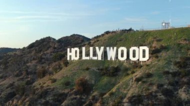 Hollywood İşareti Günbatımı Hava Görünümü Yörüngesi Sola