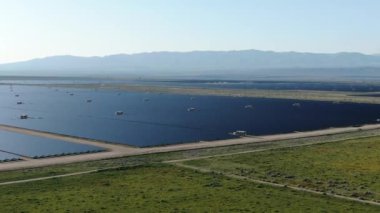Kaliforniya 'da yenilenebilir enerji güneş enerjisi santrali ABD Yükseltisi