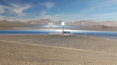 Dünya 'nın En Büyük Güneş Termik Santrali Gündüz Hava Yakınlaşması