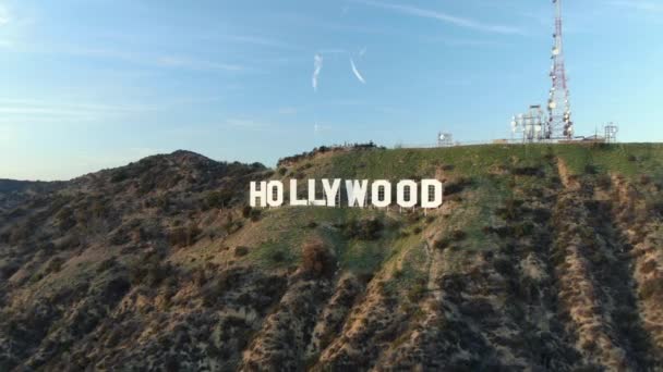 Hollywood Tecken Solnedgång Antenn Visa Brett Skott Omloppsbana Höger Zoom — Stockvideo