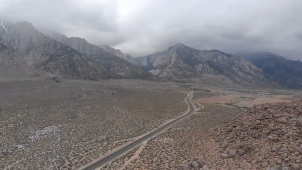 Whitney Stormy Clouds Sierra Nevada Mountains California Aerial Shot Left — стокове відео