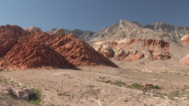 Aerial Shot Red Rock Canyon Nevada Desert Usa Descend — Stock Video