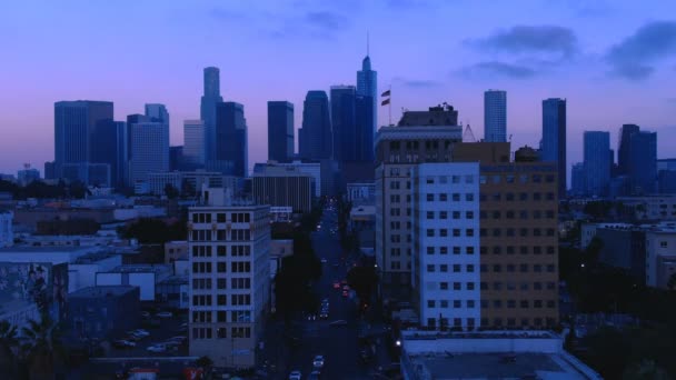 Los Angeles Downtown Westlake Aerial Telephoto Night Descend — стокове відео