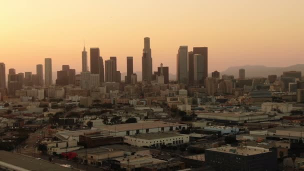 Aerial Establish Shot Los Angeles Downtown Sunset Skyline Warehouse Medium — стокове відео