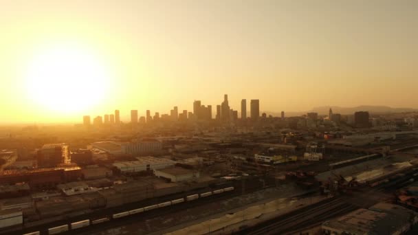 Luchtfoto Van Los Angeles Downtown Sunset Skyline 7Th Bridge Back — Stockvideo