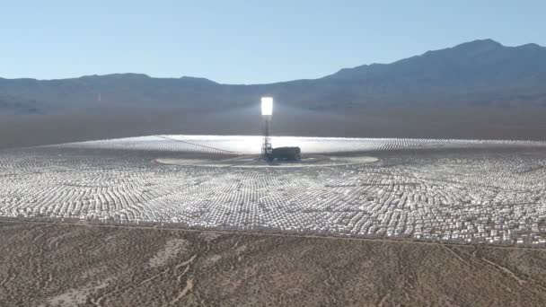 Největší Solární Elektrárna Světě Kalifornii Aerial Telephoto Shot Right — Stock video
