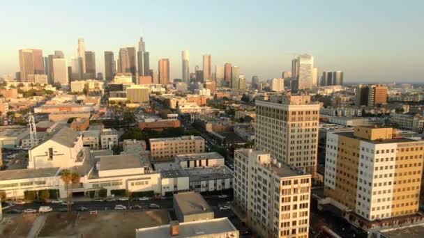 Los Angeles Downtown Westlake Aerial Establish Shot Sunset Back — Stock video