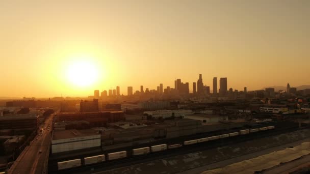 Strzał Powietrza Los Angeles Downtown Sunset Skyline Zjazdu Mostu — Wideo stockowe