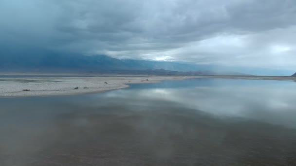 Luftaufnahme Der Sierra Nevada Berge Kalifornien Reflexionen Lake California Zurück — Stockvideo