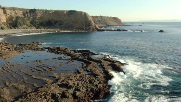 Tiro Aéreo Califórnia Litoral Palos Verdes Maré Piscina Direita — Vídeo de Stock