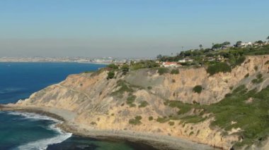 Los Angeles ve Palos Kıyı Şeridine Karşı Soldan Vurulan Kuruluş