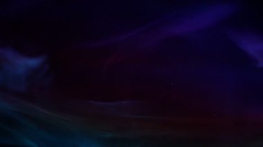 Smoke Loop Purple Blue 'nun yakın plan görüntüleri.