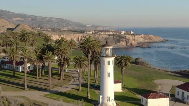 Aerial Shot Lighthouse Point Vincent Palos Verdes California Zoom Out — Stock Video