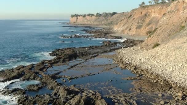 Tiro Aéreo Califórnia Litoral Palos Verdes Maré Piscina Reflexão — Vídeo de Stock