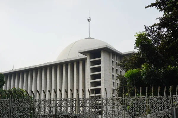 cakarta endonezya istiqlal cami