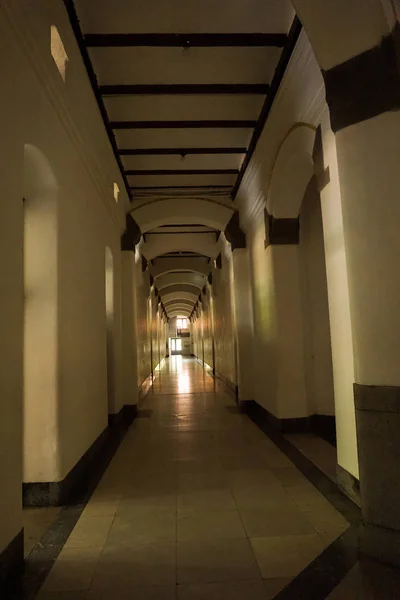 Ein leerer Gang am lawang sewu building Foto aufgenommen in semarang indonesien — Stockfoto