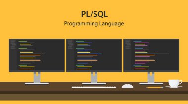Pl programcı çalışma alanı, üst üste üç monitörde görüntülenen dil kodu programlama Sql gösterimi