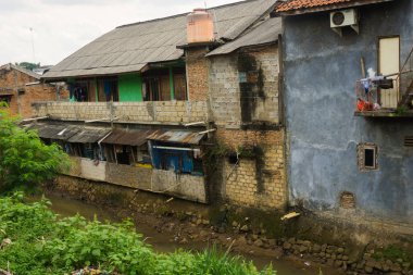 Arkadan gecekondu Depok Endonezya ağacı fotoğraf ile