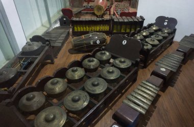 Geleneksel müzik enstrümanı Central Java fotoğraf Jakarta Endonezya'dan biri olarak Gamelan