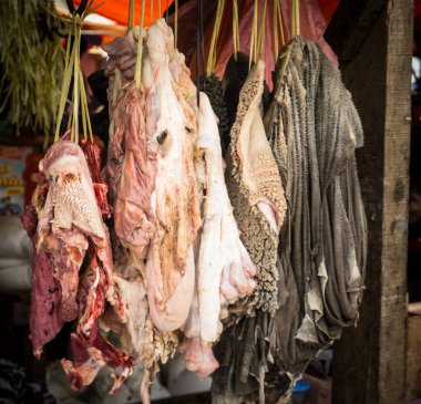 Bogor jakarta Endonezya'da inek veya buffalow deri ve bağırsak et fotoğraf