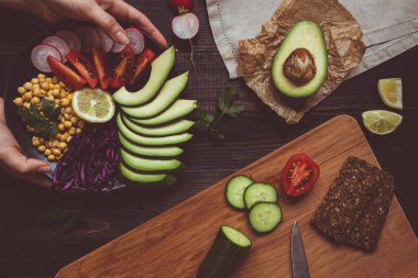 Nohut ve sebze ile sağlıklı yemek. Sağlıklı gıda kavramı. Vegan gıda. Vejetaryen diyet
