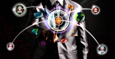 ekran dokunaklı işadamı