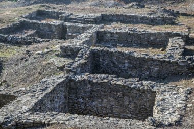 Taganrog, Rusya - 11 Ekim 2017: Kazı antik taş yapıları, evleri ve yapıları Tanais soyu tükenmiş şehir içinde Tanais, Unesco Dünya mirası siteleri Arkeoloji Müzesi