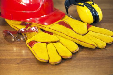 İş güvenliği ve sağlığı kavramı. Maske Kaynakçı tekrar