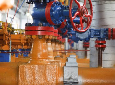 Gaz vanaları, vinç ve gaz ve yağ taşımacılığı için borular, gaz işleme tesisi