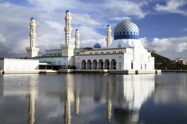 Kota Kinabalu Sabah Borneo 'da Yüzen Şehir Camii