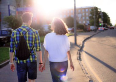 Birbirine aşık genç bir çift.