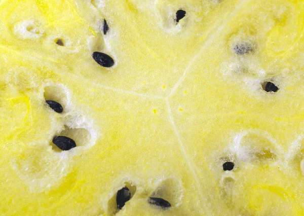 Резка Жёлтого Арбуза — стоковое фото
