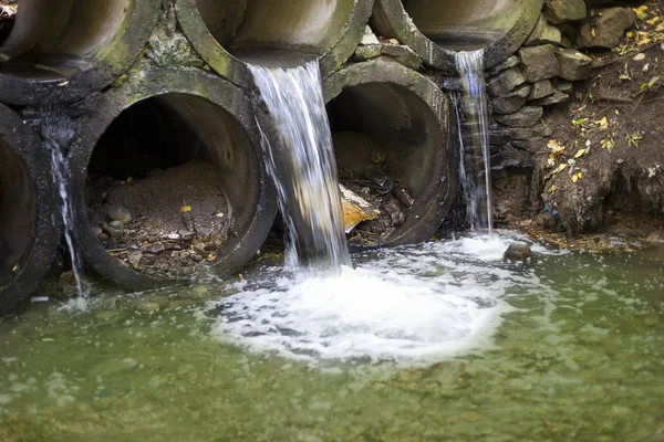 Wasserverschmutzung Klärschlamm — Stockfoto