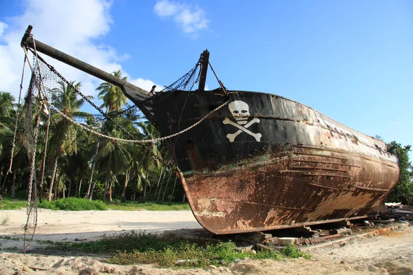 pirate ship, on the ocean