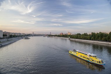 Rusya, Moskova, 20 Temmuz 2017: Moskova Nehri motorlu bir gemide.