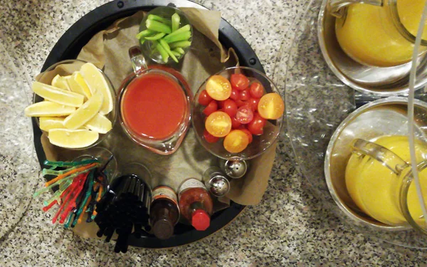 アスパラガスライムとチリのトマトジュース — ストック写真