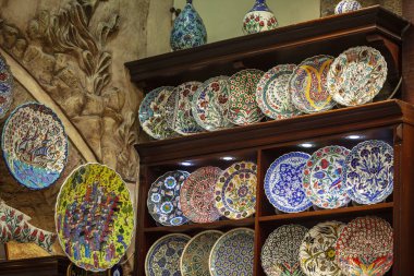 Eski pazar ve Geleneksel Türk seramik tabakları