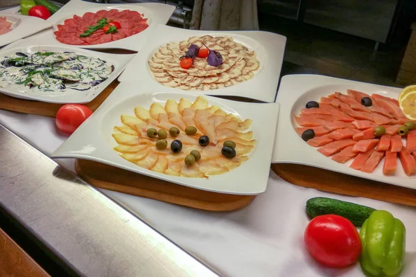 Elección de ensaladas, buffet —  Fotos de Stock