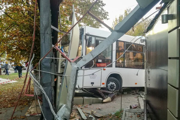 Wypadek drogowy, wypadek autobusu pasażerskiego, wypadek autobusu — Zdjęcie stockowe